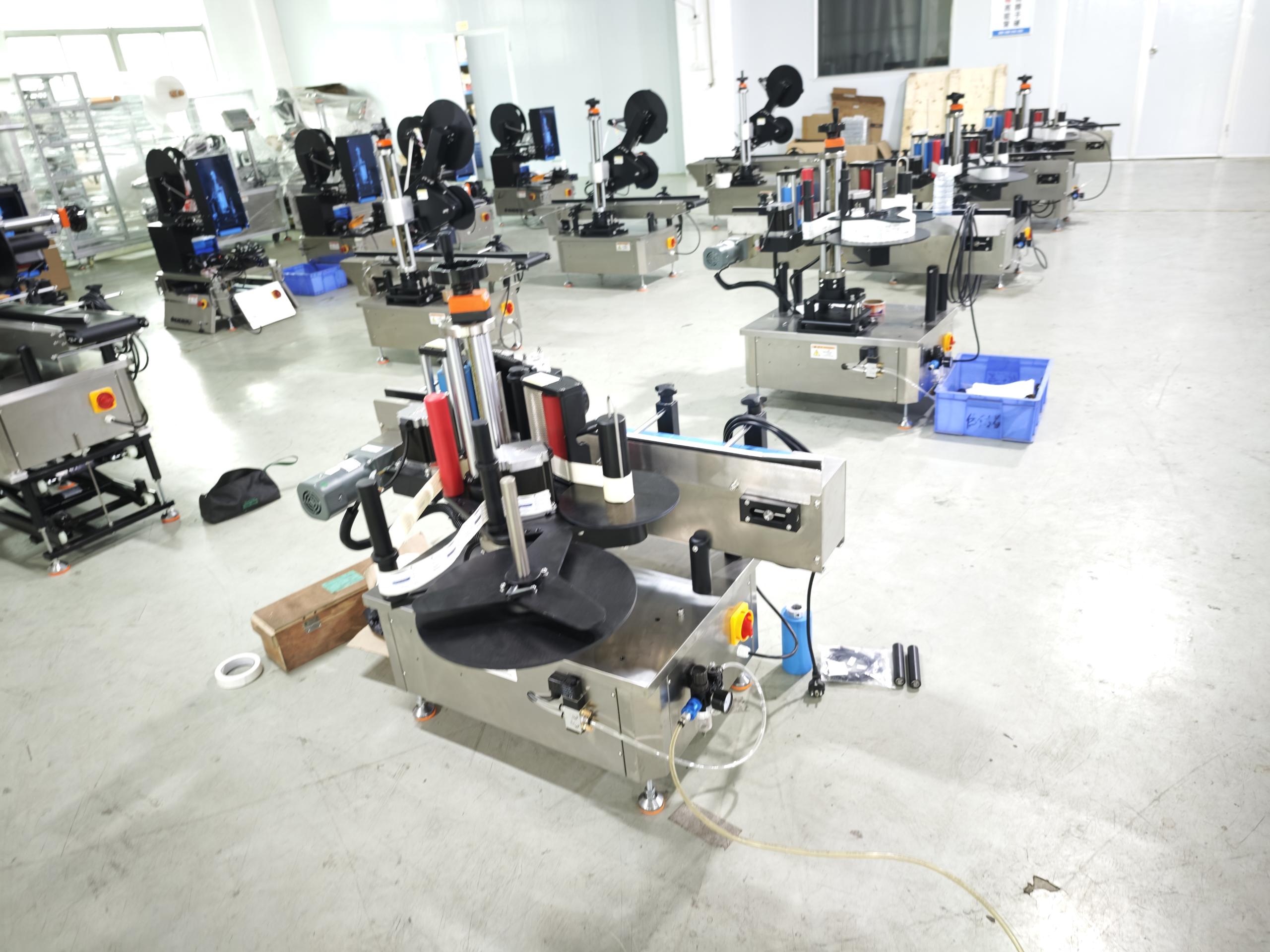 Desktop Round BottleLabeling Machine.jpg
