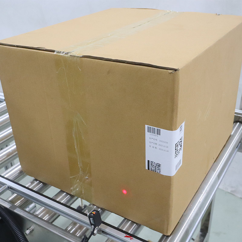 Box corner labeling machine Box corner labeling machine