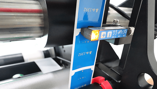 Explore CCD Vision Labeling Machine