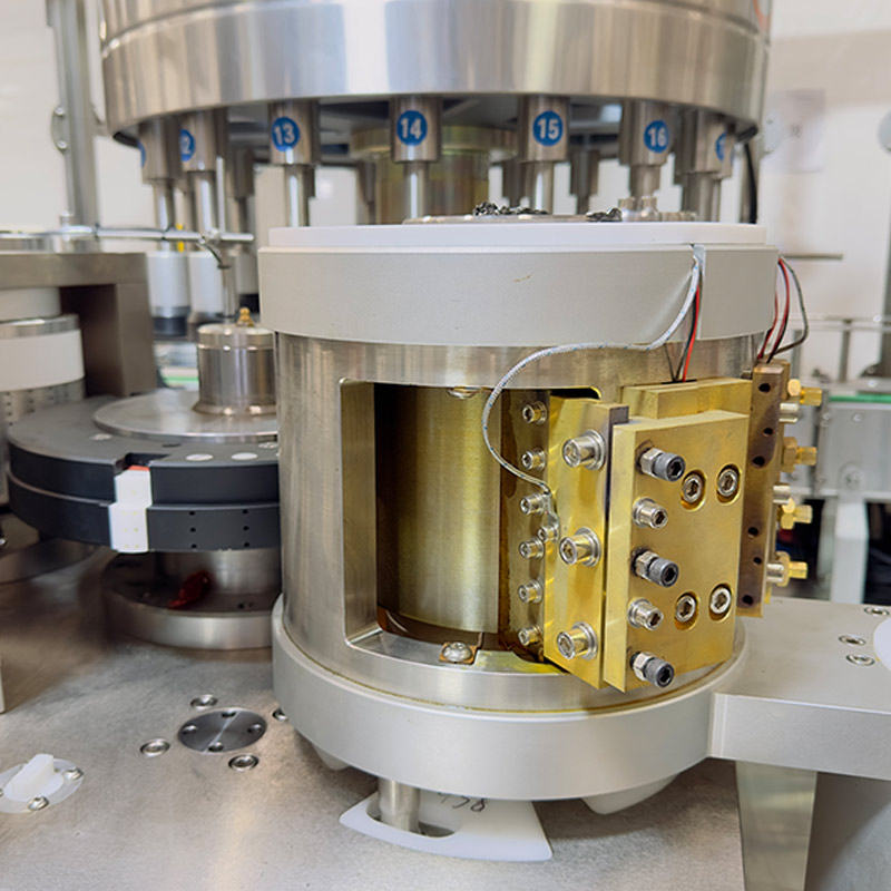 18000BPH Hot Melt Bottle Rotary Labeling Machine