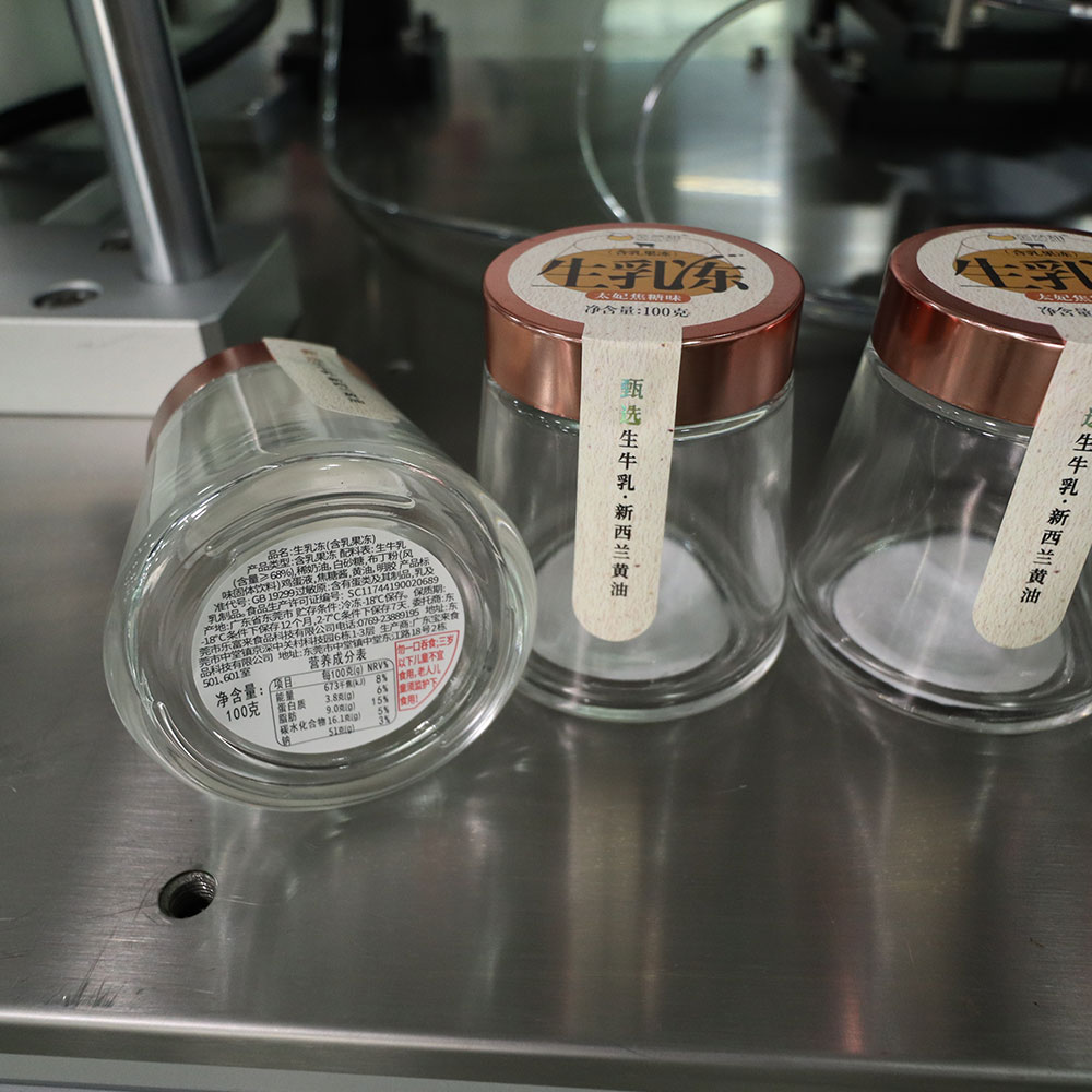 Automatic Labeling Machine for Flat Corner Labeling on Bottle Caps And Bottom Labeling on Bottles