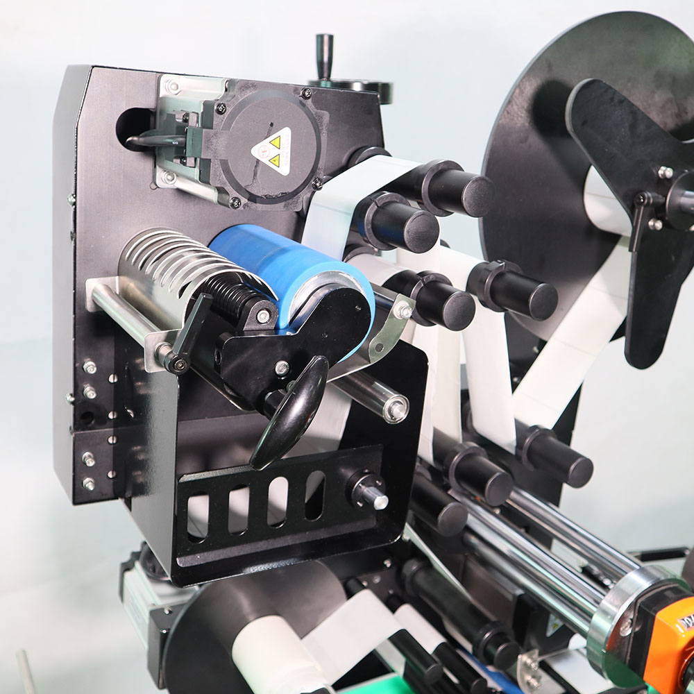 Automatic High Speed Flat Surface Labeling Machine GST-113C