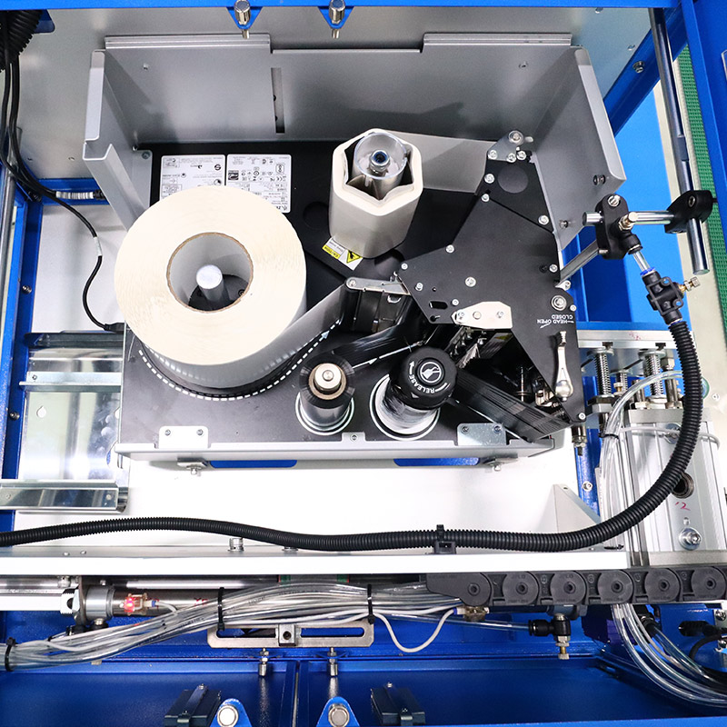 Print and Apply Labeling Machine with Weighing and Scanning