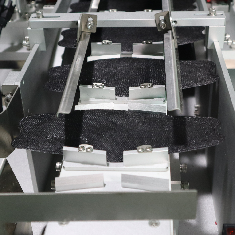 Automatic 1+1 KF94 Fish Mask Machine