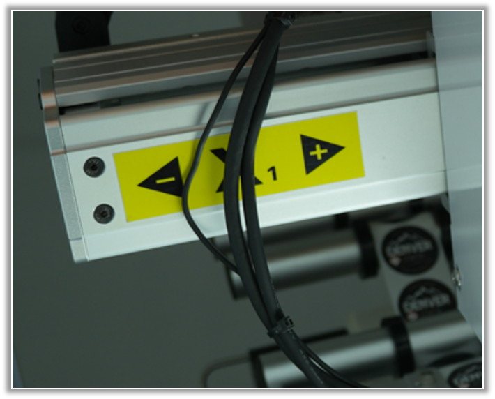 X labeling module facilitates label transverse movement X labeling module facilitates label transverse movement