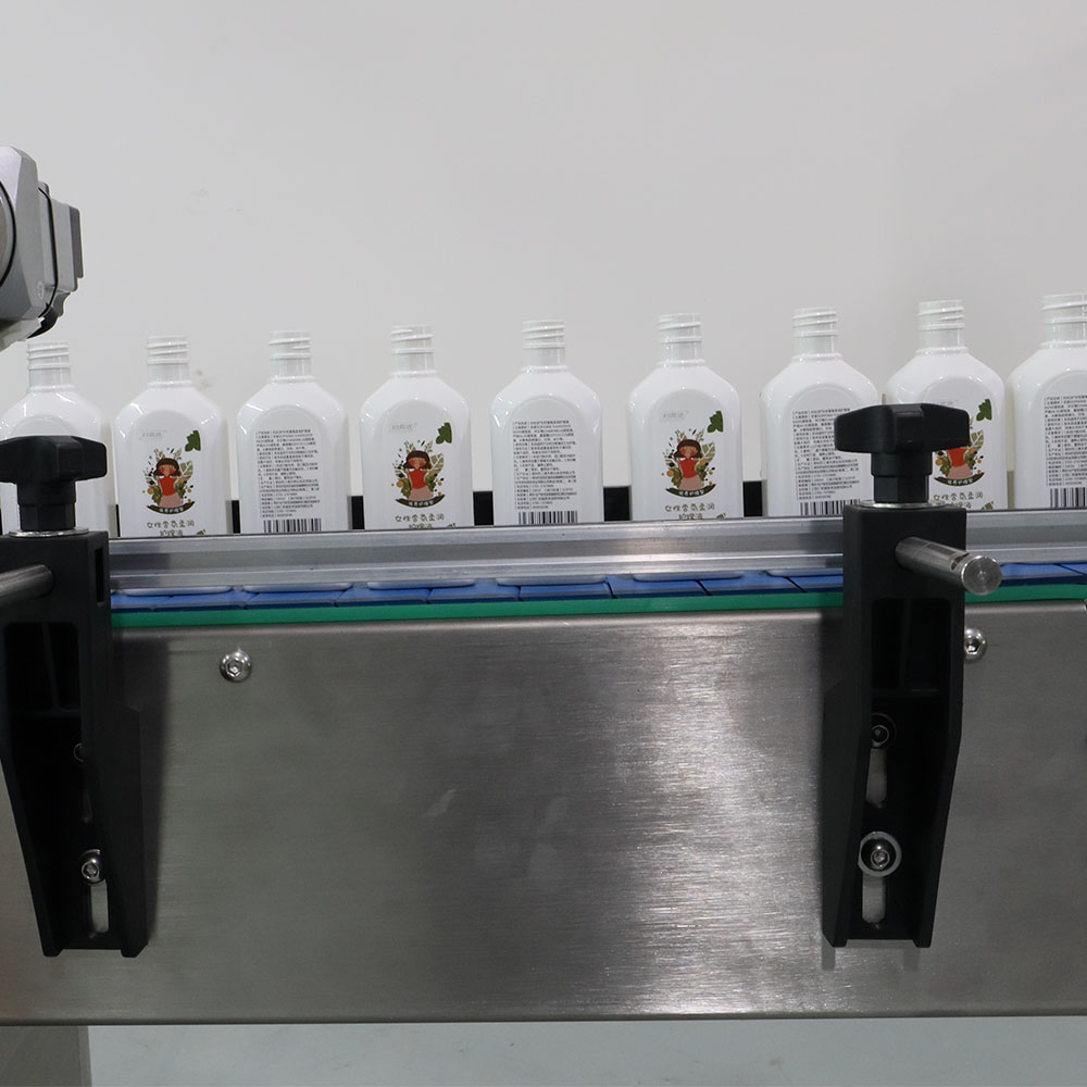 Round / Square Bottle Double Sides Labeling Machine